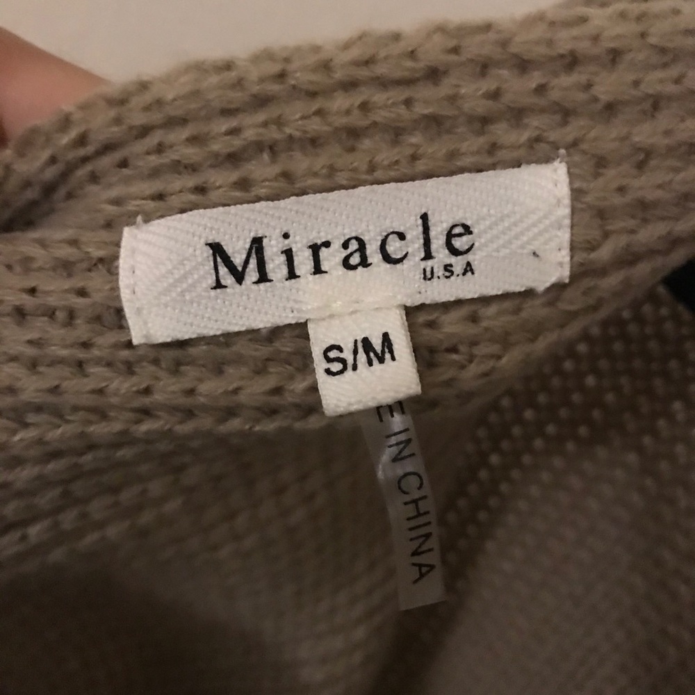 Cropped Beige Twist Knotted Back Shrug Sweater - Picture 4 of 5